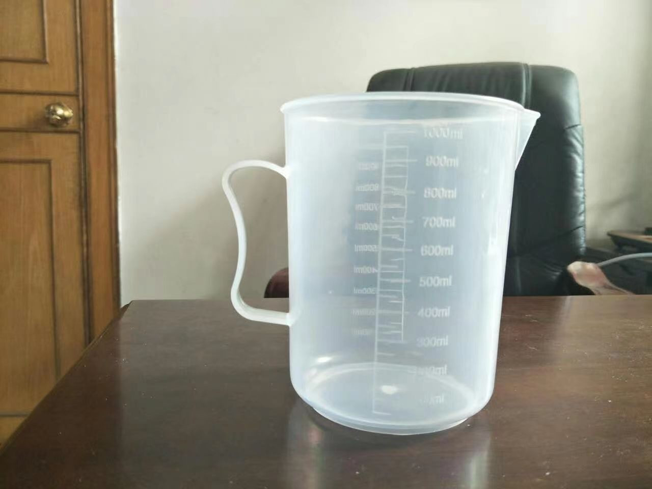 High Quality Plastic Jugs, Measuring cup